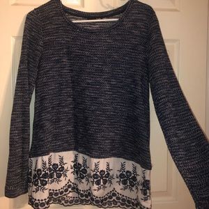 blue and white long sleeve sweater w lace bottom